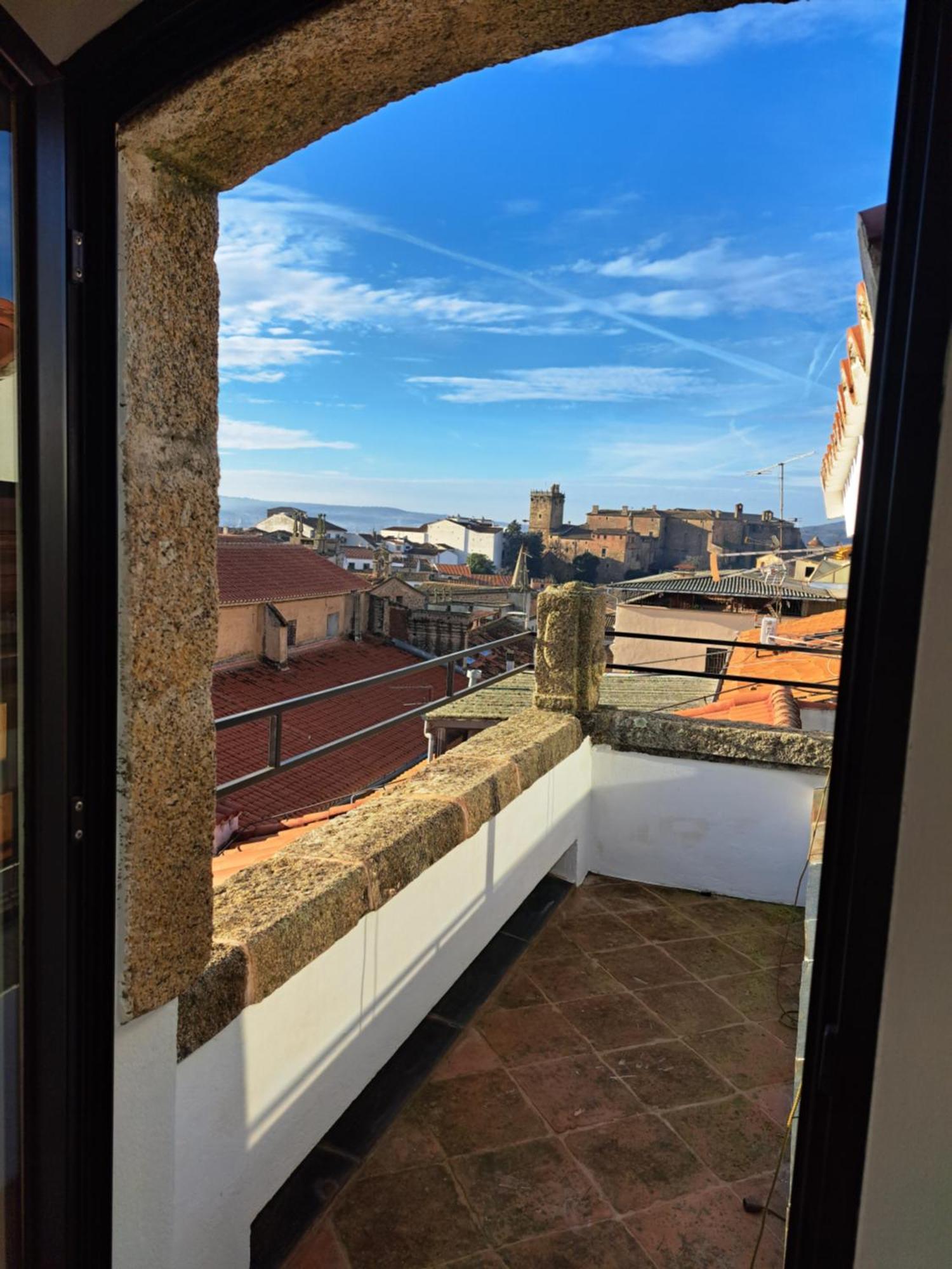 Los Patios. Пласенсия Экстерьер фото